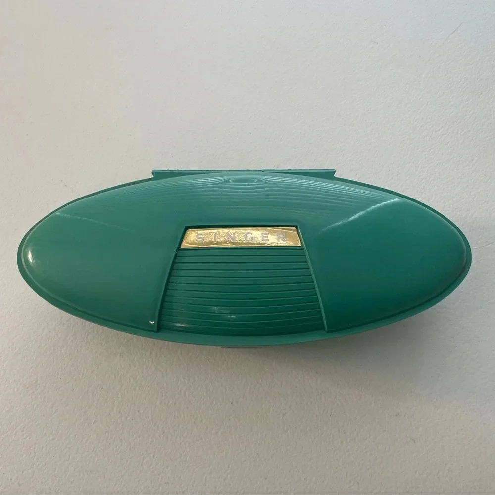 VINTAGE 60'S SINGER Box Case Sewing Accessories W/‎ Buttonholer Attachments Teal